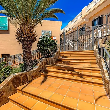 Recently Renovated Seaviews Paradise Court Апартаменты *