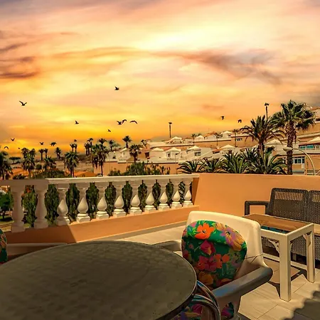 Recently Renovated Seaviews Paradise Court Appartement *