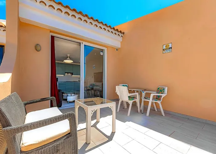 Renovated Seaviews Paradise Court Appartement *